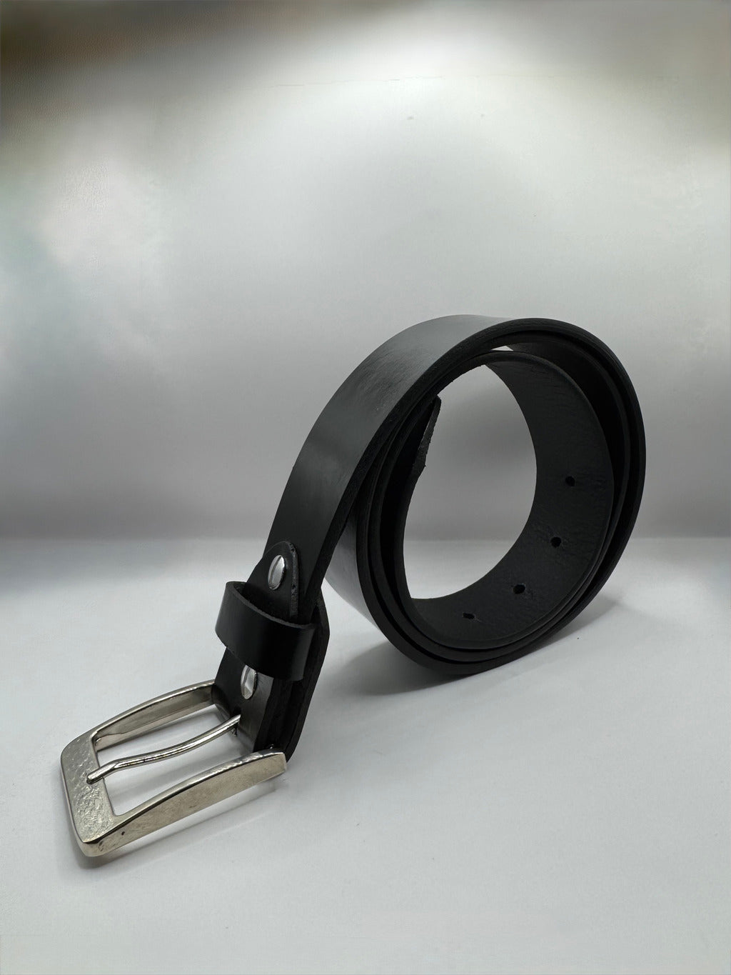 CINTURON DE CUERO NEGRO EST. 902